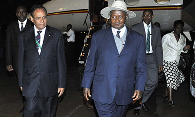 Museveni in SA for Mandela memorial Museveni in SA for Mandela memorial