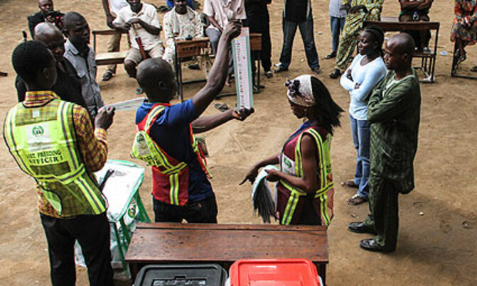 Tense Nigerian elections: closest race ever Tense Nigerian elections: closest race ever