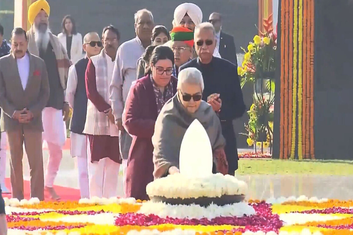 Atal Bihari Vajpayee's foster daughter Namita Kaul pays floral tribute at 'Sadaiv Atal' memorial