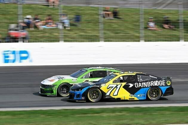 Michael McDowell edges Chase Briscoe for YellaWood 500 pole