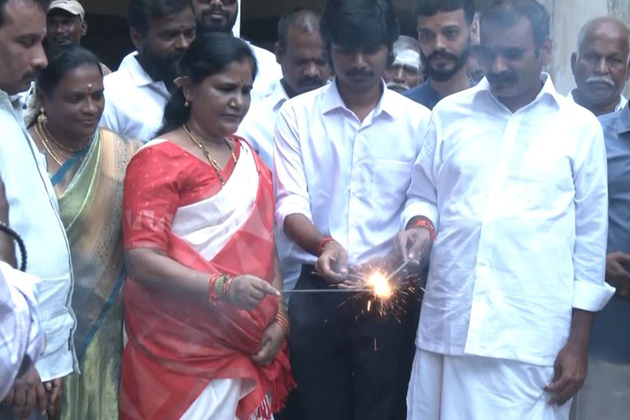 Union Minister L Murugan celebrates Diwali in Chennai, urges people to support local products