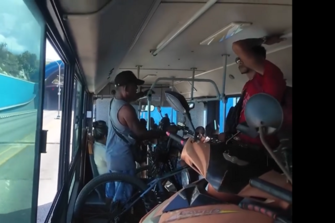 In Havana, Ciclobús helps carry two-wheelers amidst fuel crisis