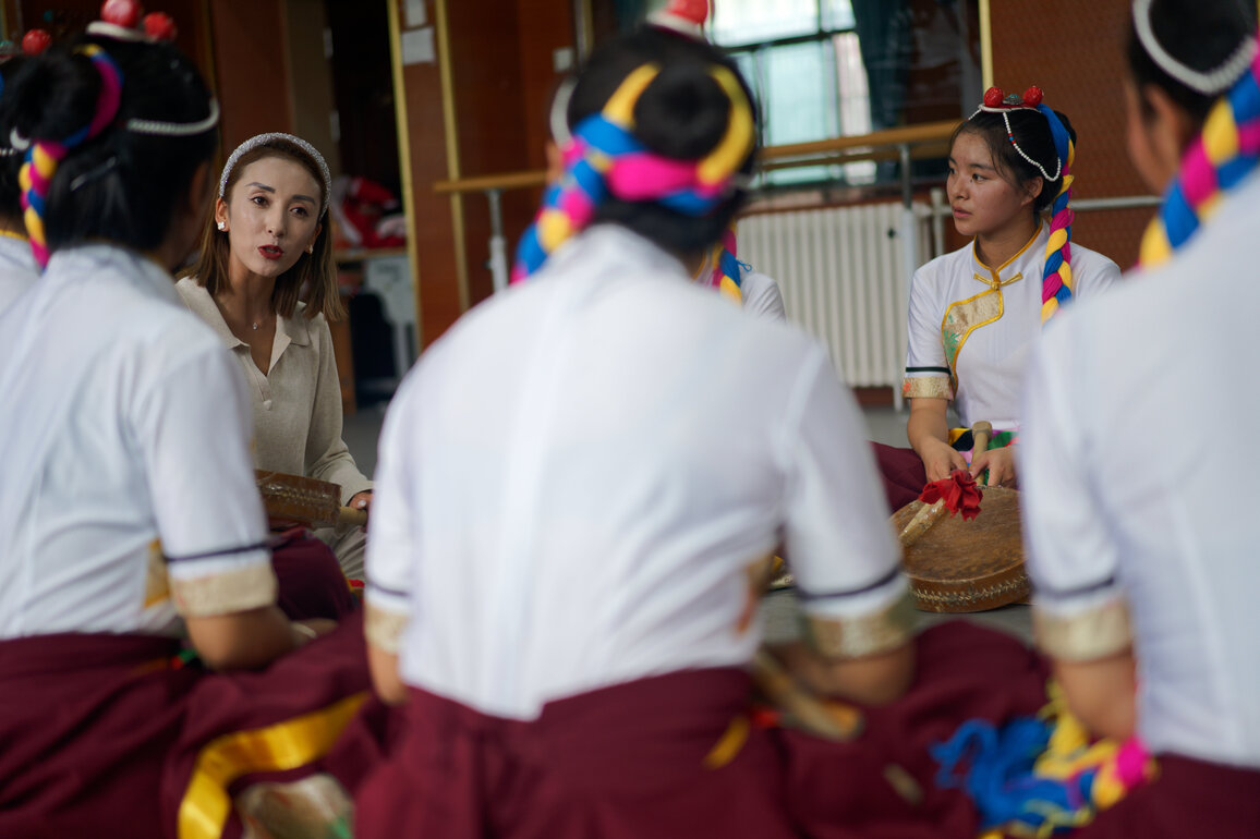 InXizang | Traditional Reba Dance revitalized in Xizang's education system