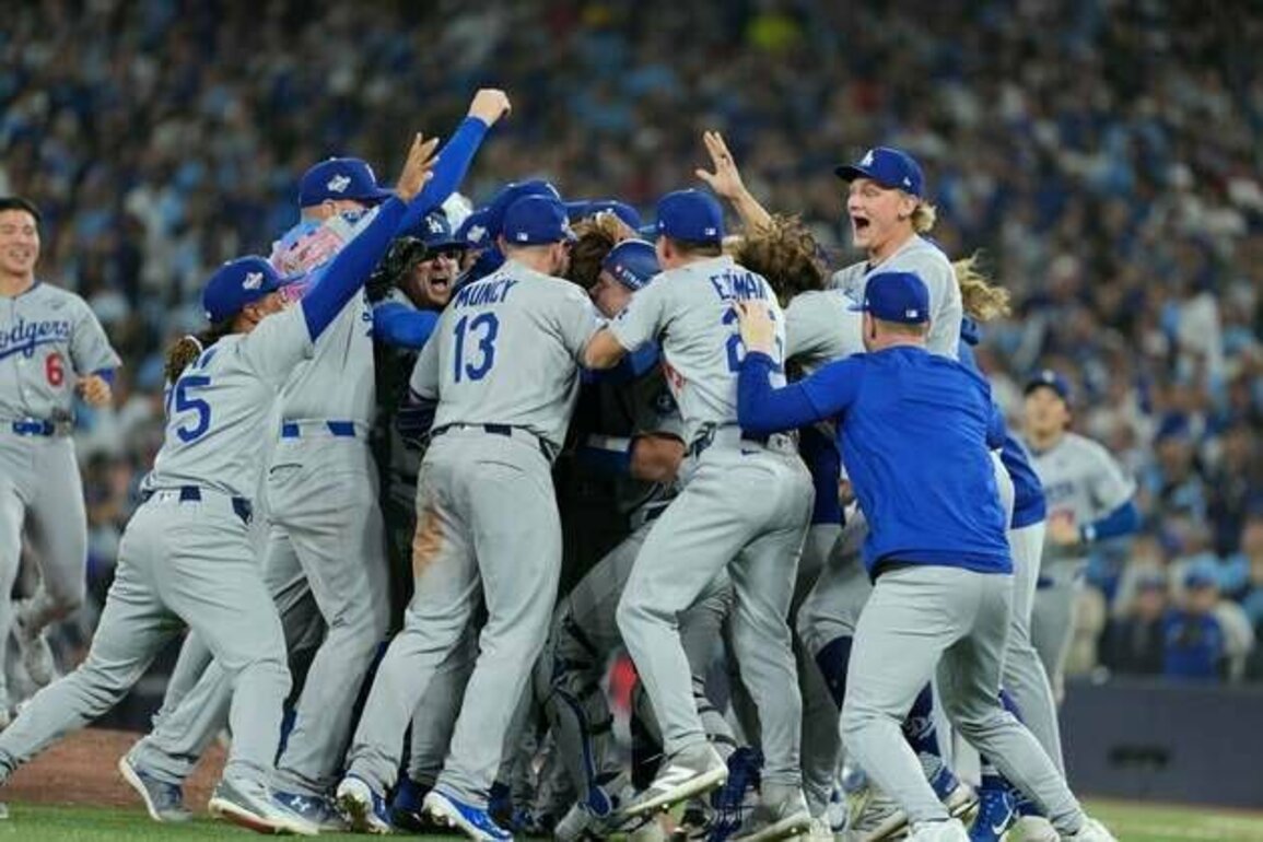 Dodgers rally past Blue Jays in 11th to win second straight World Series