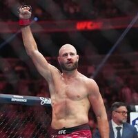 Jiri Prochazka braces for 'great striker' Carlos Ulberg at UFC 327