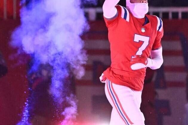 Pats CB Carlton Davis III (concussion) back at practice