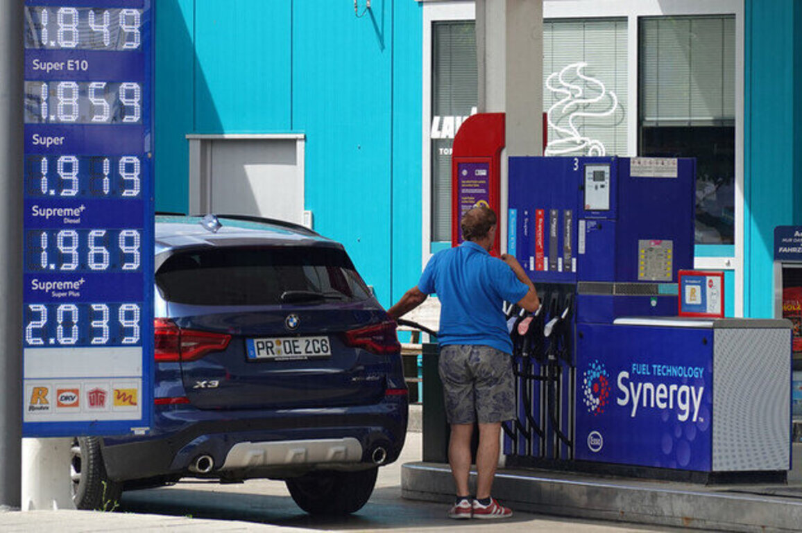 European drivers cutting down on fuel amid Iran war