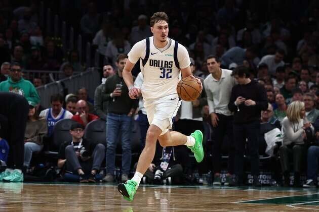 Mavericks aim to end losing streak, as they take on Raptors
