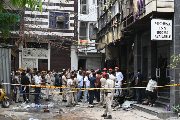 18 foreigners among 21 killed in New Delhi hotel fire