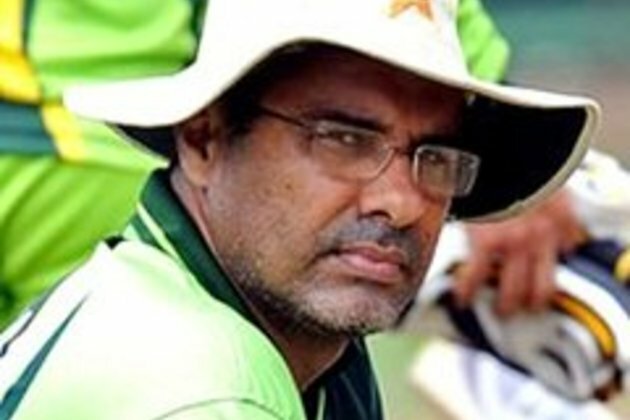 Waqar urges Afridi and Gambhir to end social media war