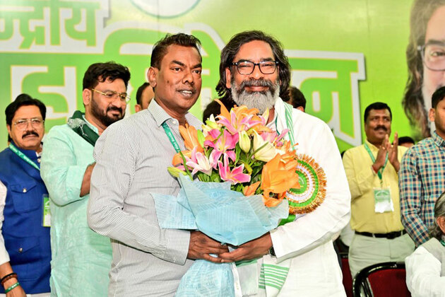 Hemant Soren elected as new President of JMM, Shibu Soren as Founder Patron