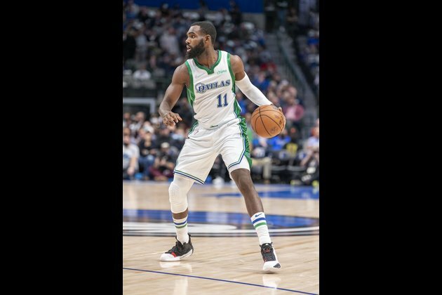Mavericks' Tim Hardaway Jr. leaves game with foot injury
