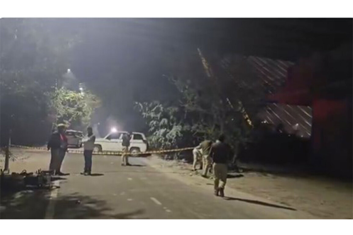 Encounter between Delhi Police and criminals in Usmanpur, 3 criminals shot in leg