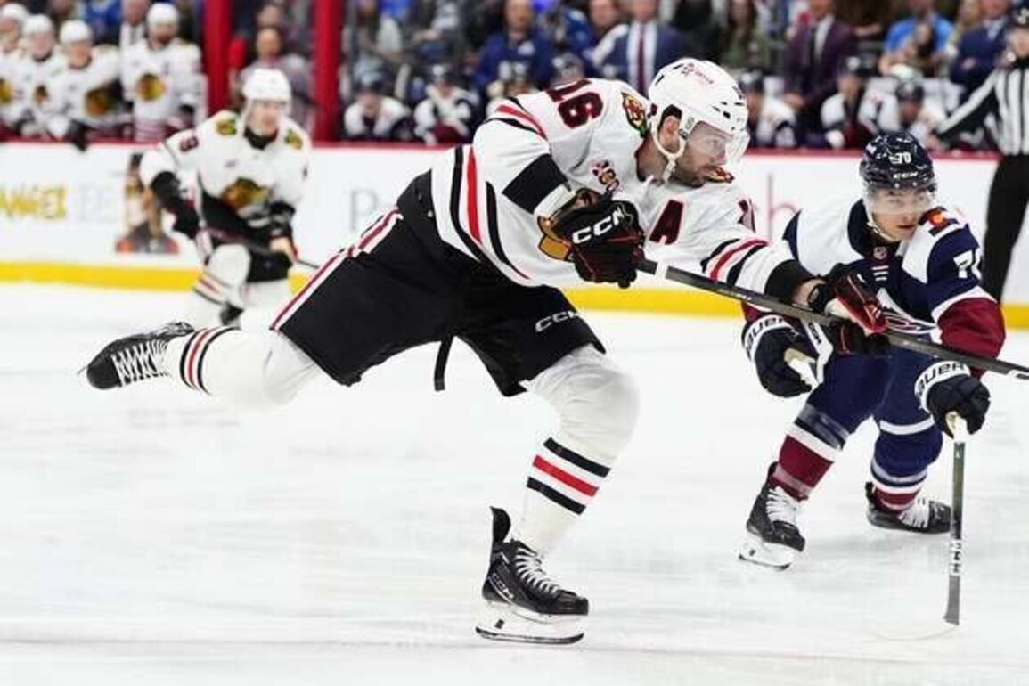 Oilers acquire Jason Dickinson, Colby Dach from Blackhawks