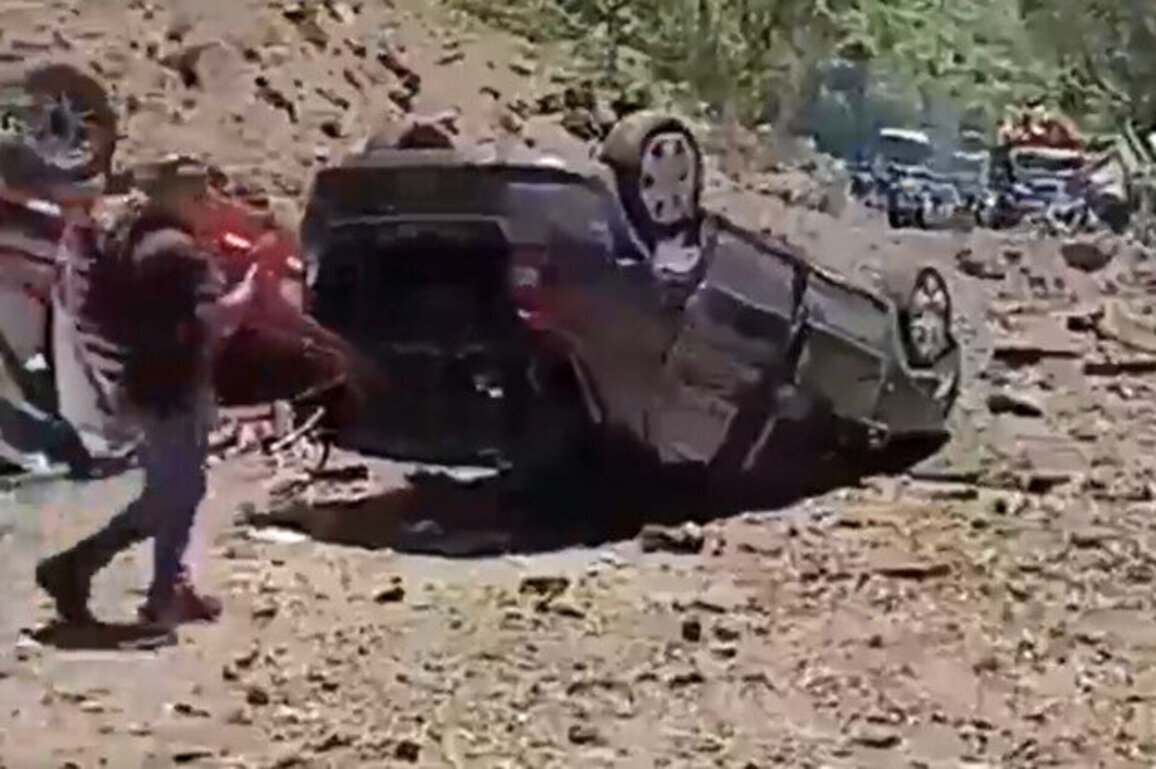 Roadside bomb carnage kills 12 in Colombia 