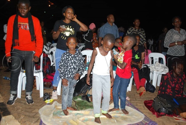 oung children also in the praise and worship mood