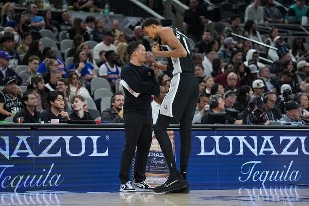 Victor Wembanyama unconcerned about knee as Spurs prep for Pacers