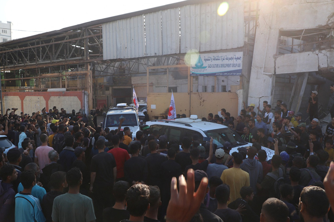 Israeli forces receive temains of hostage