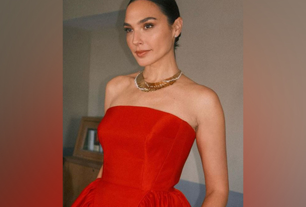 "I want to bring hope", says Gal Gadot as she stays neutral on political issues amid 'Snow White' row