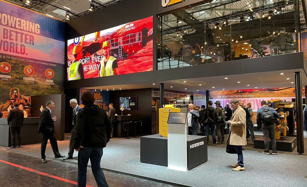 Estande da Caterpillar na Bauma 2025, em Munique, Alemanha