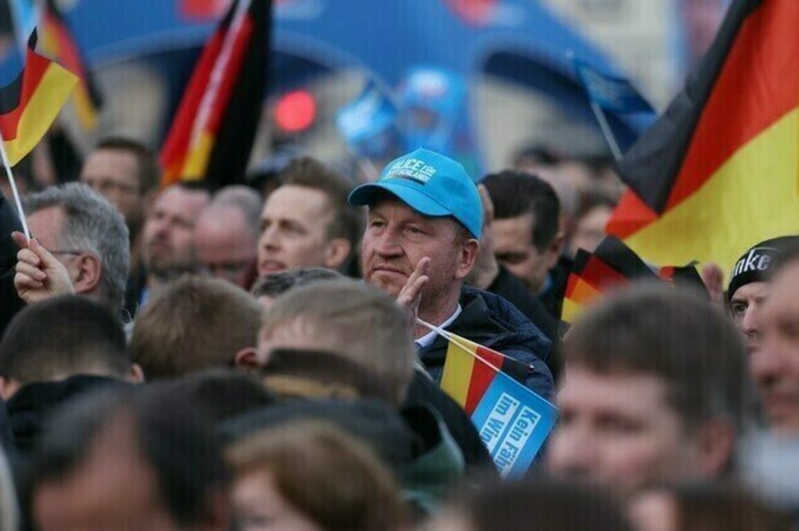 Most Germans favor Ukraine ceding land to Russia  poll
