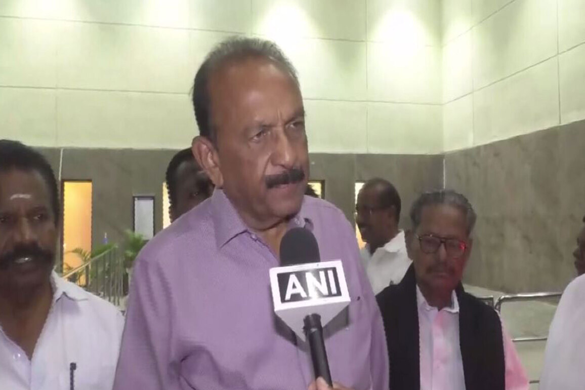"Burden should not be on common man", says Vaiko on fuel price hike