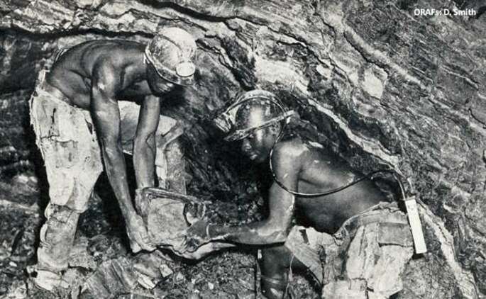 Workers in an underground copper mine in Northern Rhodesia (now Zambia) some time in the early 1950s. Photo: Information Department of Northern Rhodesia