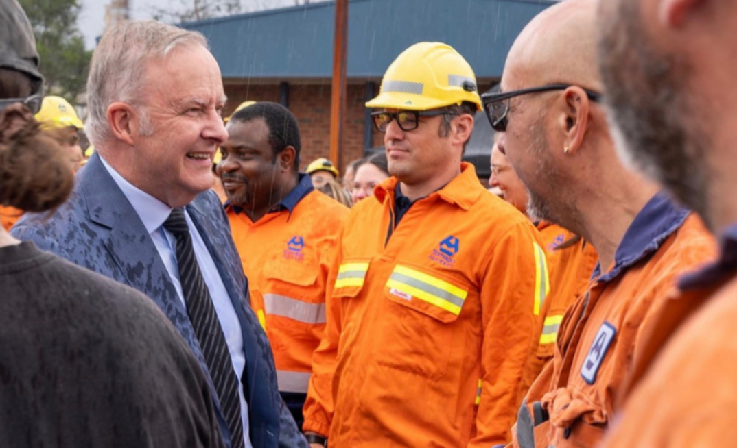 Albanese tells Tomago workers “we’ve got your back” as federal energy-support talks intensify.