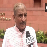 "Don't recall 300 MPs being detained like this": Congress MP Pramod Tiwari slams BJP, calls it "dictator"