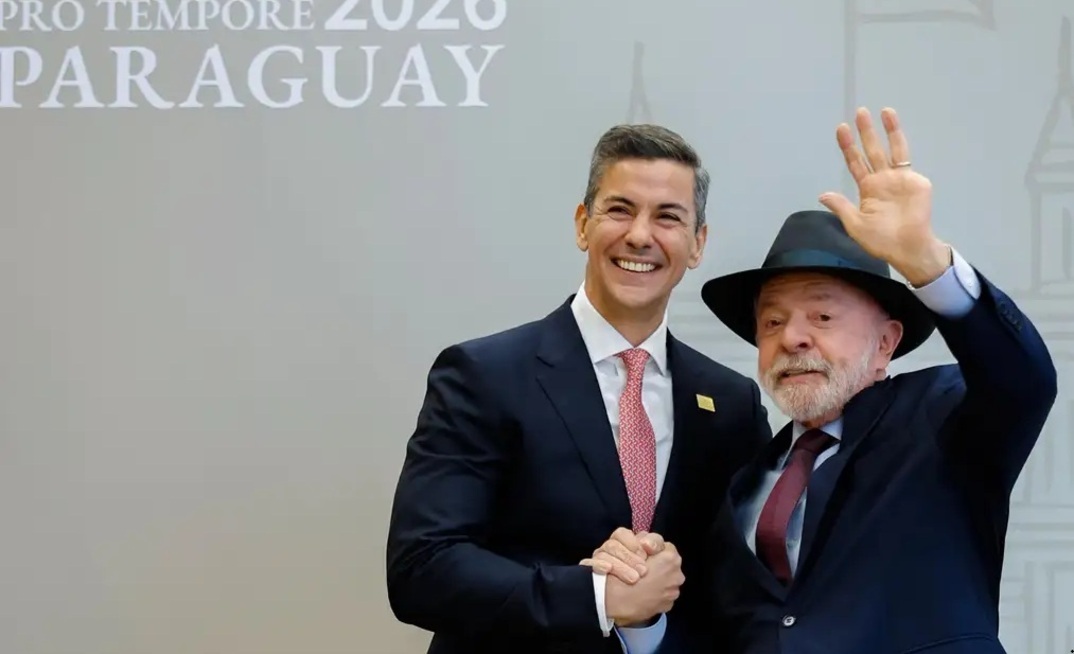  Lula ao lado do presidente do Paraguai, Santiago Peña - Mersocul 2026