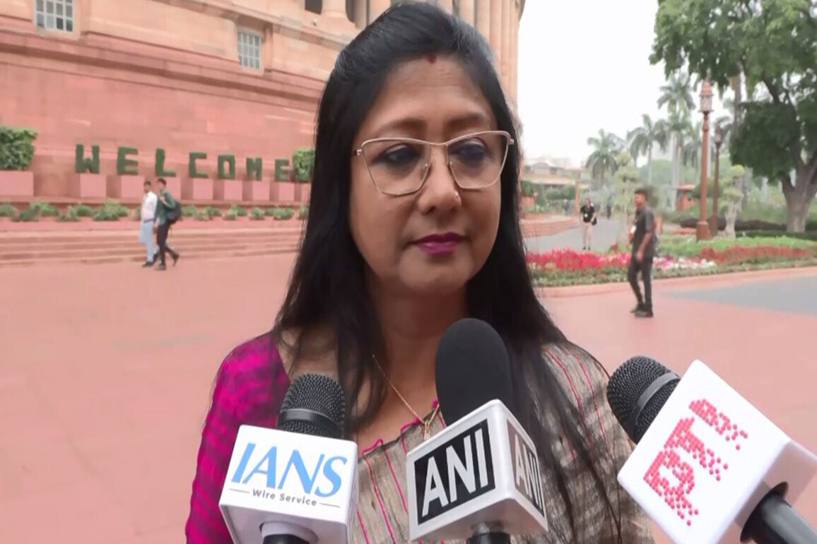 "Political stunt?" JMM MP Mahua Maji questions timing of discussing Women's Reservation Bill