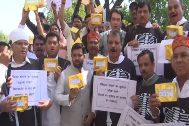 Congress MLAs hold protest outside Madhya Pradesh assembly demanding probe in transport dept ex-constable corruption case