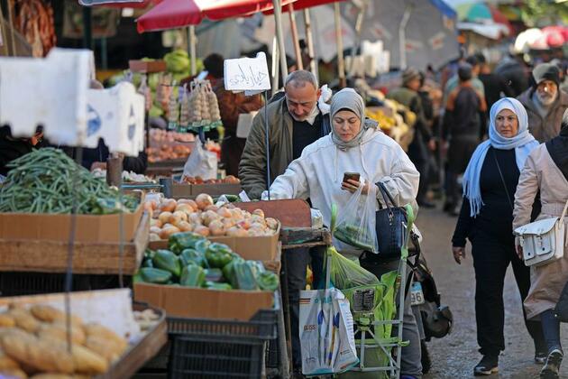 Lebanese struggling to afford Ramadan essentials amid economic crisis