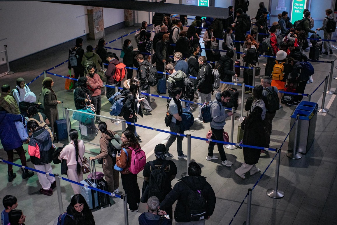 CANADA-RICHMOND-AIRPORT-WINTER TRAVEL SEASON