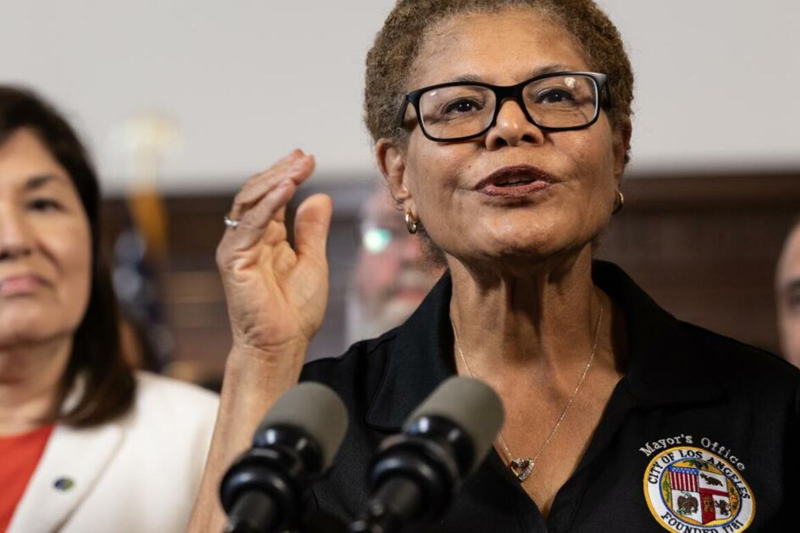 How did a rumor of ICE at a homeless shelter escalate to Mayor Bass&quest;
