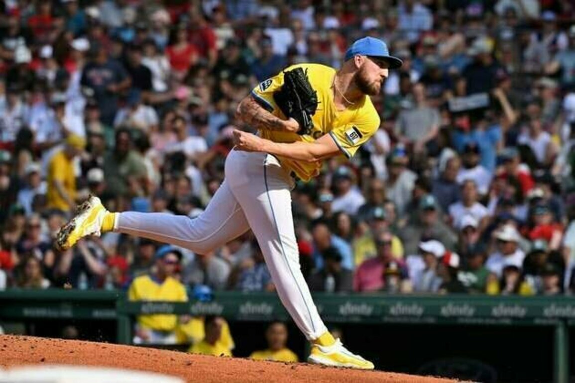 Garrett Crochet tosses complete-game shutout, Red Sox beat Rays