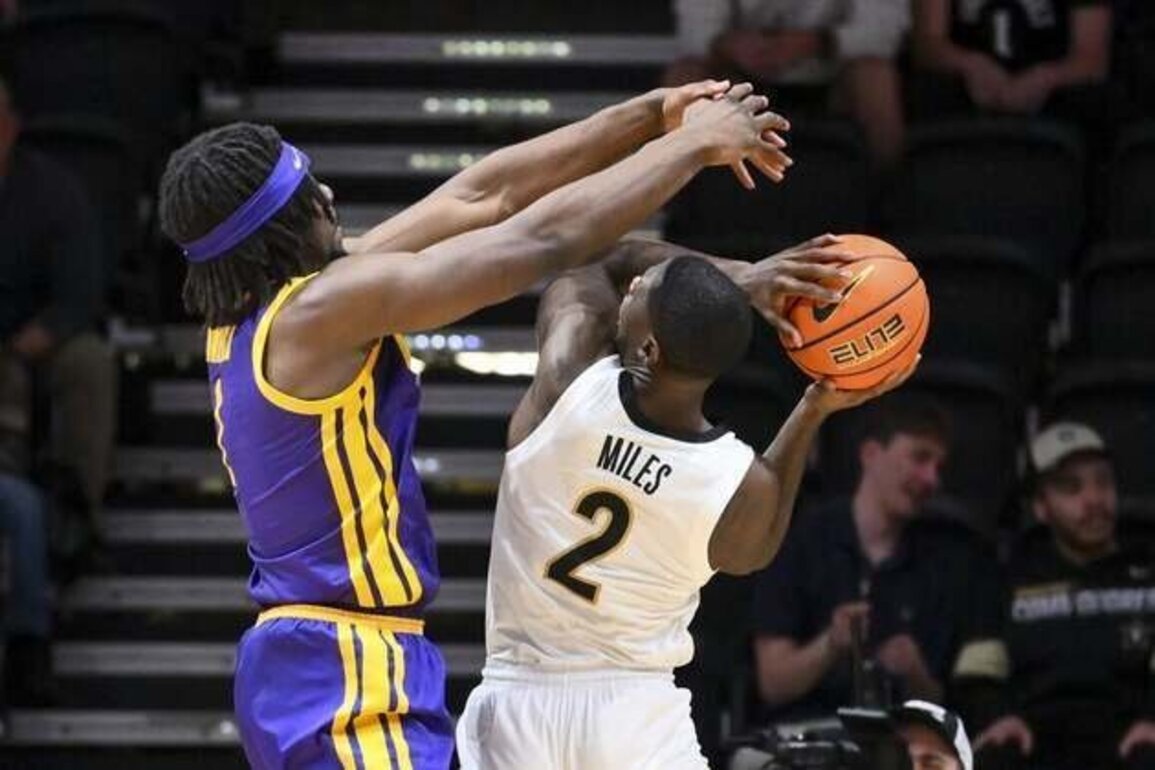 No. 11 Vanderbilt overcomes shooting woes to take down LSU