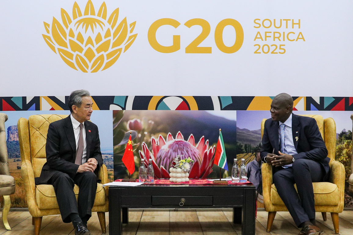 SOUTH AFRICA-JOHANNESBURG-FM-CHINA-WANG YI-MEETING