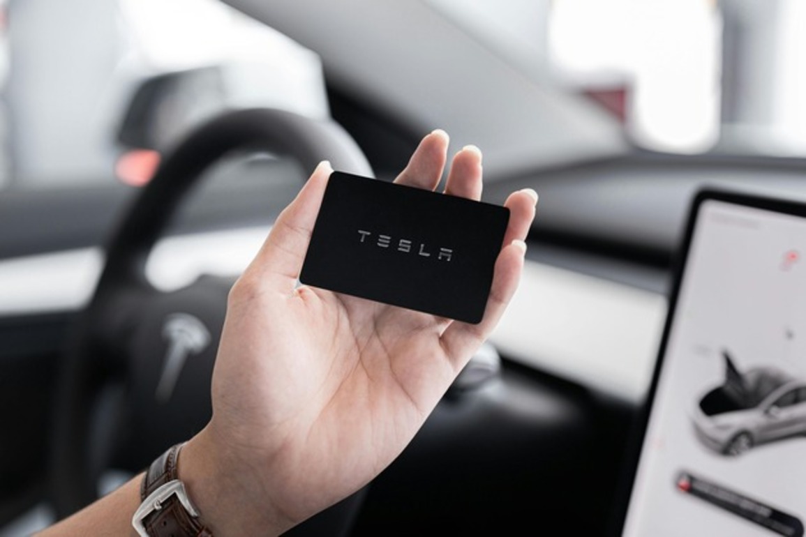 Tesla’s Bay Area ride service won’t be autonomous yet