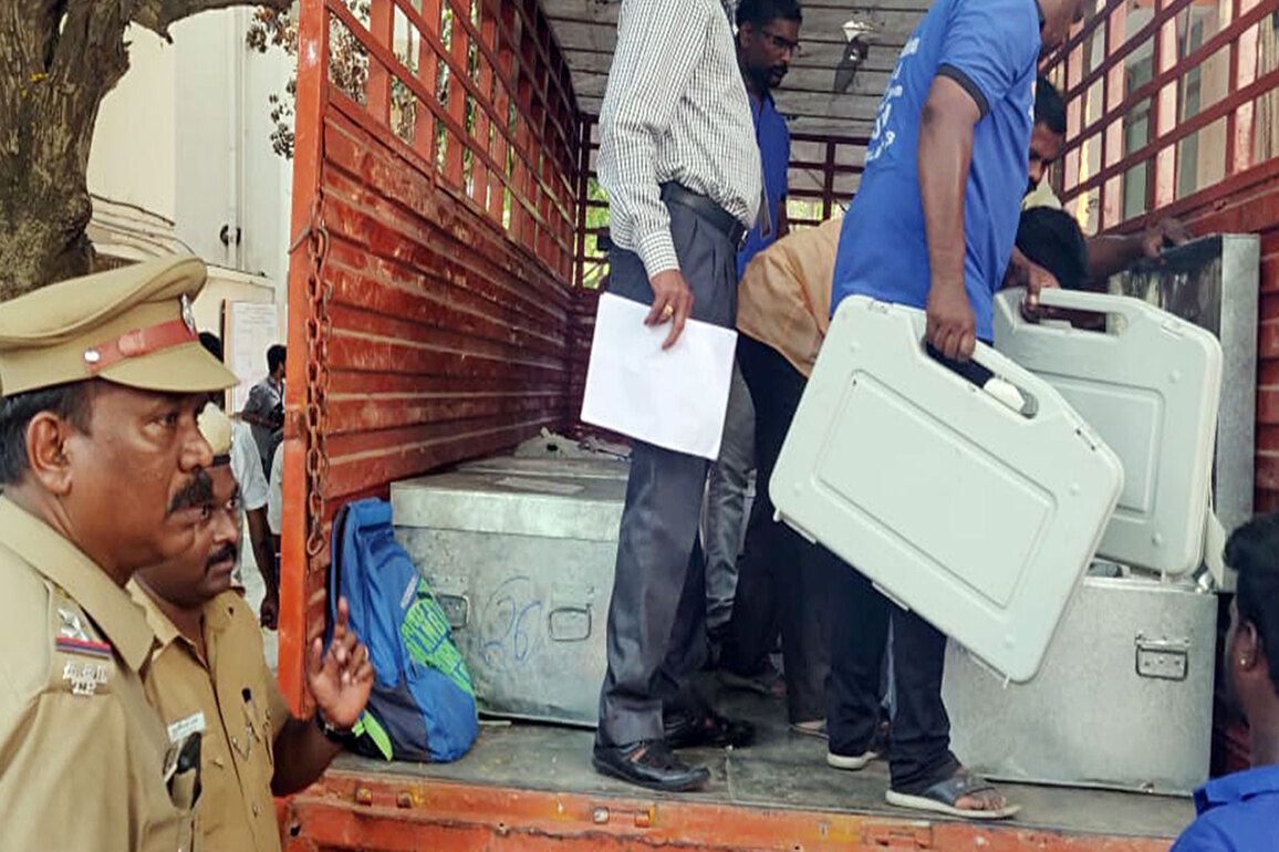 Tamil Nadu: EVMs dispatched under tight security in Ranipet and Erode districts ahead of polls