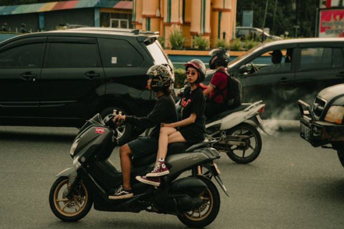 Two-wheeler sales volume to grow 5-6% this fiscal after GST cut boost: Crisil Ratings
