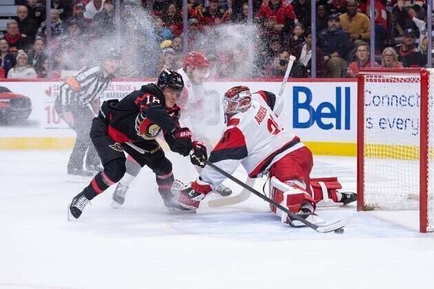 Senators regain playoff spot, deny Canes division title