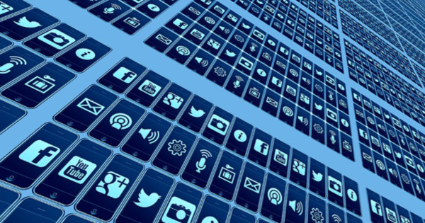 Social media ban on children under 15 in UAE