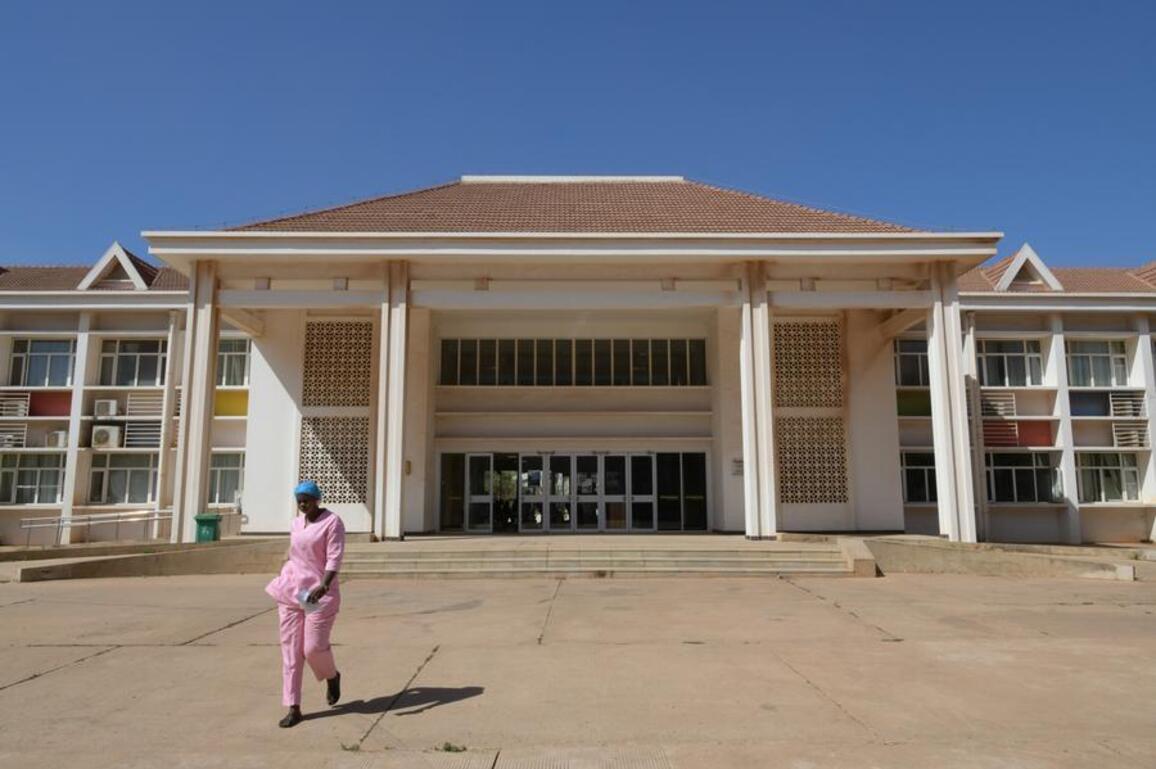 Feature: Under the operating lights: Chinese-Senegalese cooperation in pediatric eye surgery