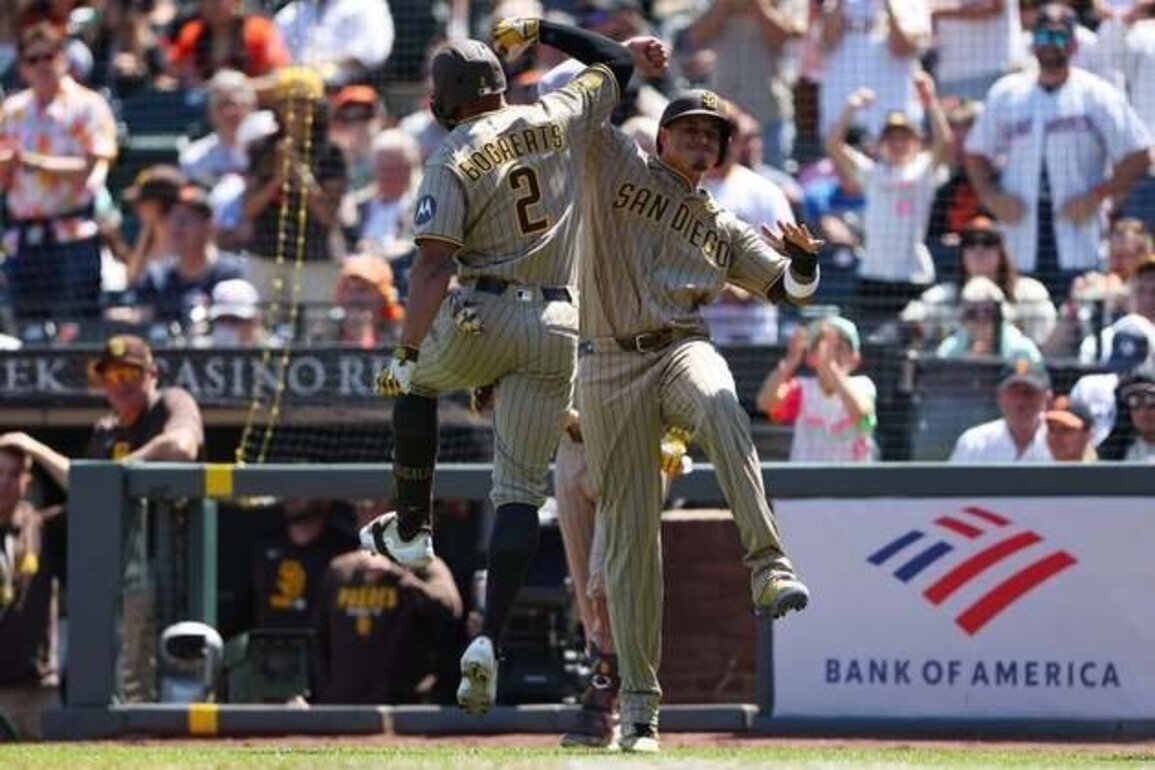 Padres bring surging offense home for series opener vs. Cards