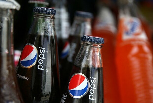 Israeli flag Pepsi logo causes uproar media