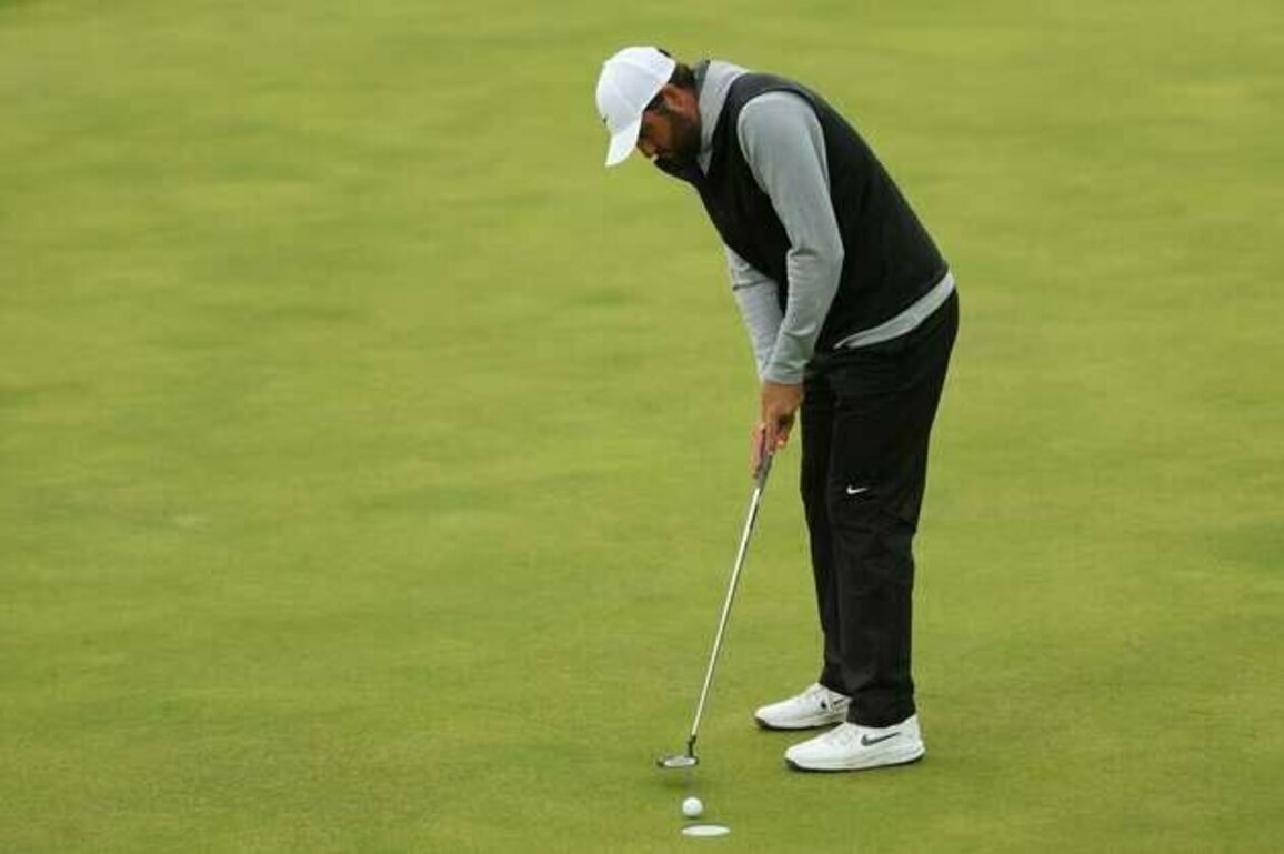 Scottie Scheffler inches closer to victory at The Open on Saturday