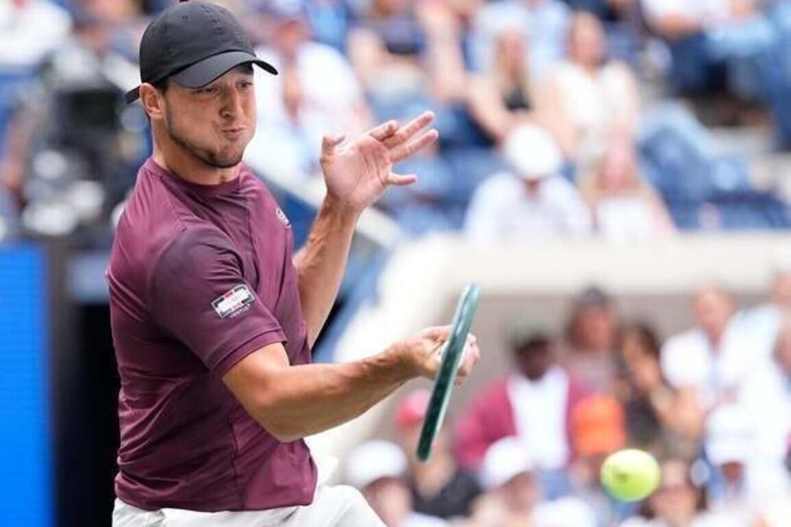 Luciano Darderi wins 4th title in last 12 months at Santiago
