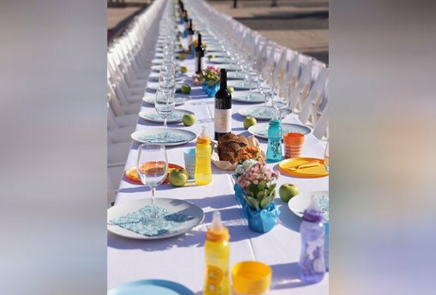 Tel Aviv: Families of hostages display 203 empty chairs in Shabbat Dinner 'demonstration'