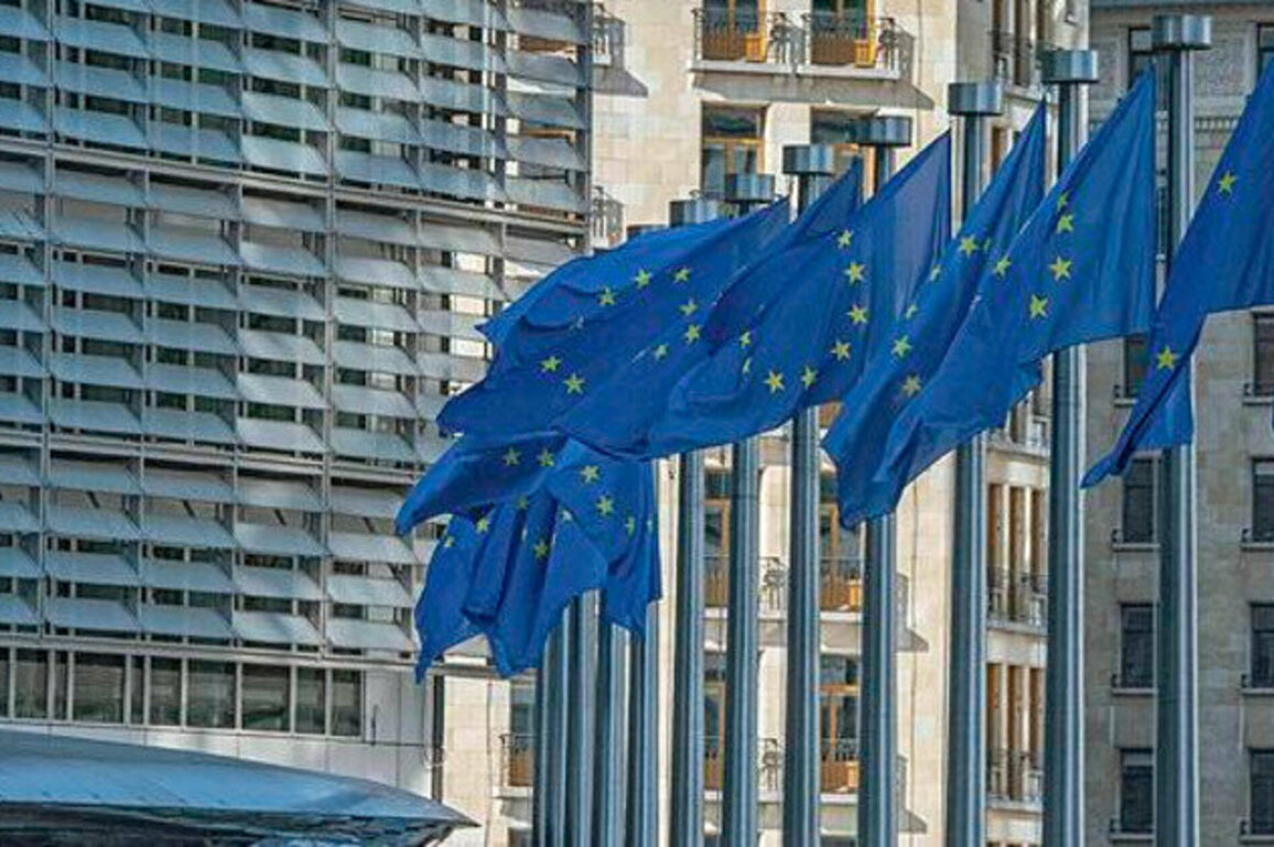 EU's 'nuclear option' of moves against Trump tariff threat